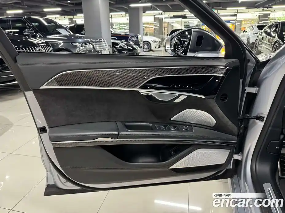 Audi S8 2020 4.0 гидро в Москве № 163990, фото 11