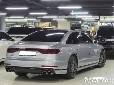 Audi S8 2020 4.0 гидро в Москве № 163990, миниатюра 3