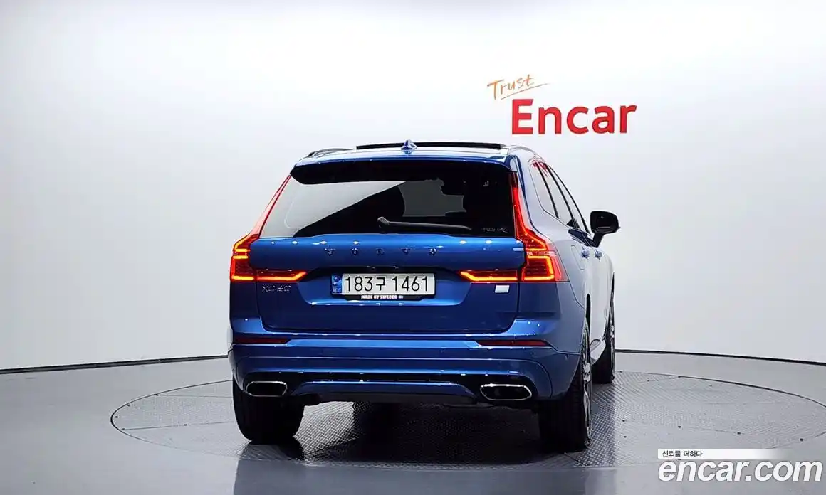 Volvo XC60 2021 2.0 гидро в Москве № 164624, фото 4