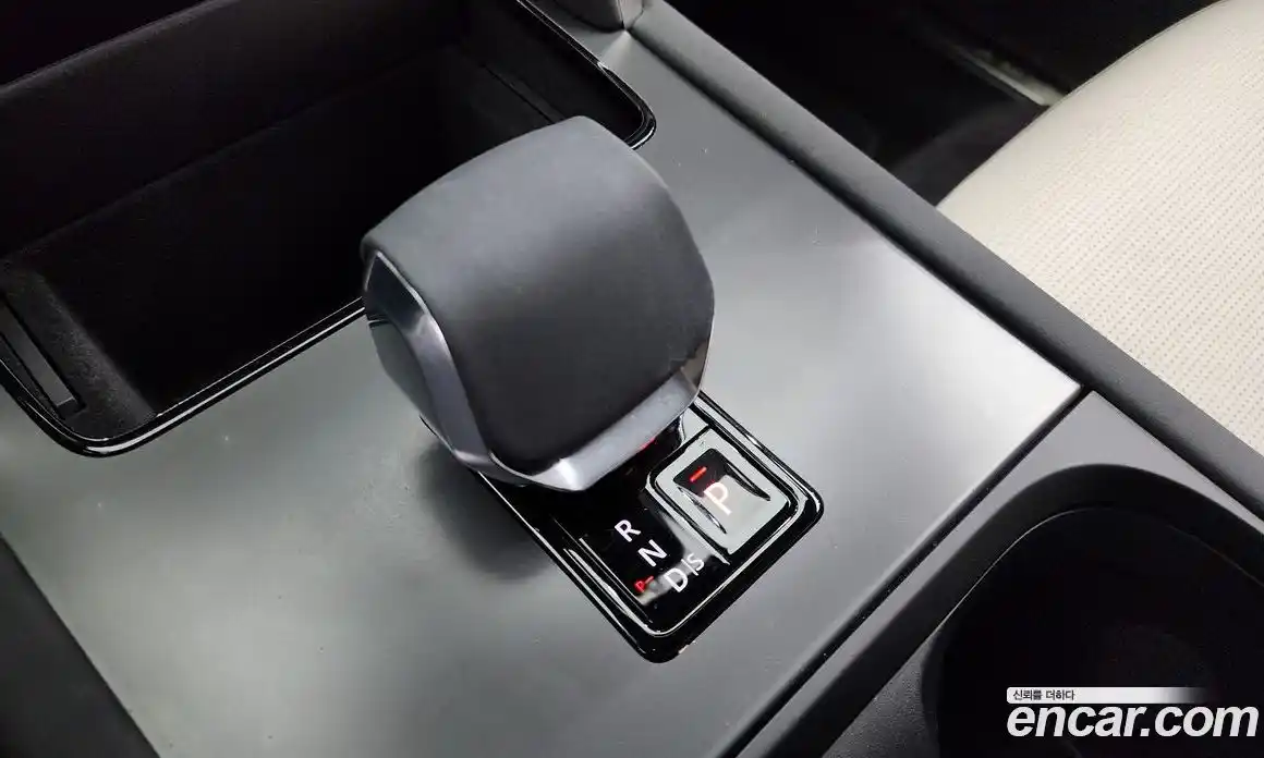 Land Rover Discovery Sport 2024 2.0 гидро в Москве № 165941, фото 9