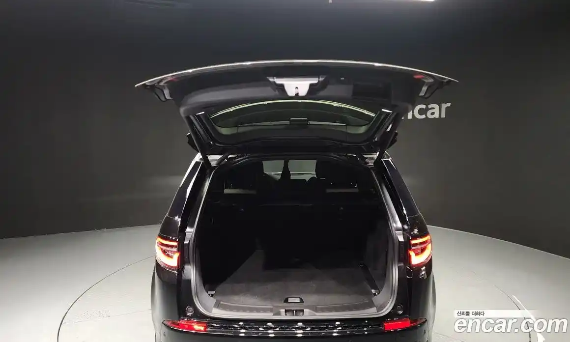 Land Rover Discovery Sport 2024 2.0 гидро в Москве № 166048, фото 20