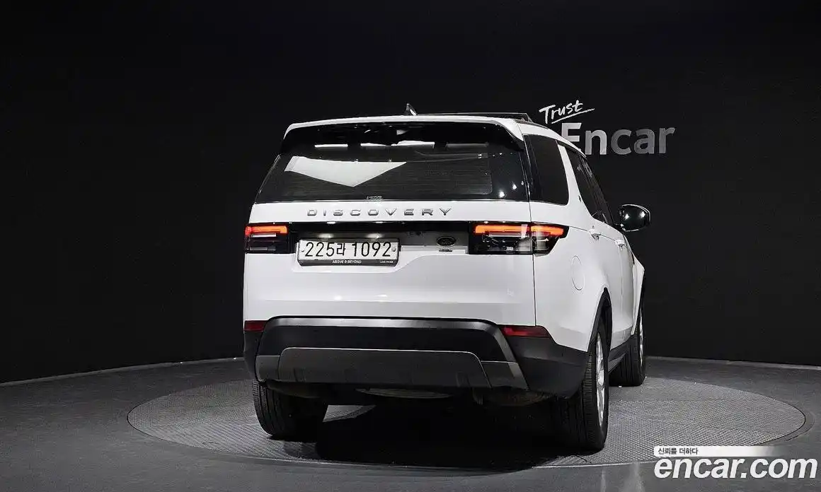 Land Rover Discovery 2019 3.0 гидро в Москве № 166647, фото 4