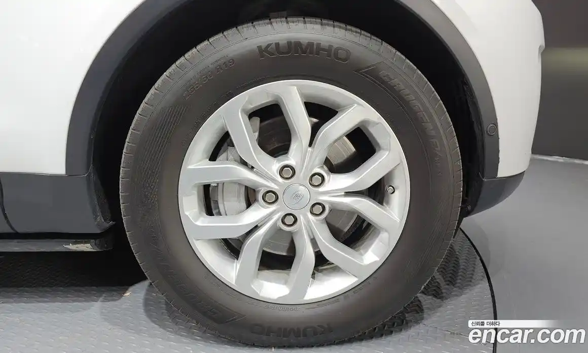 Land Rover Discovery 2019 3.0 гидро в Москве № 166647, фото 5