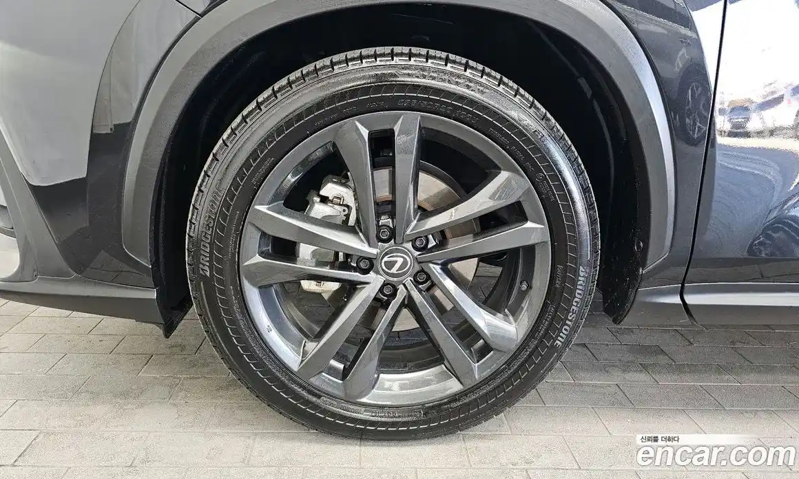 Lexus NX 2024 2.5 гидро в Москве № 168047, фото 5