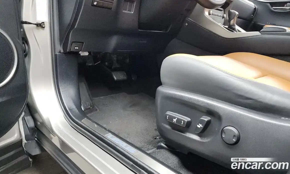Lexus NX 2018 2.5 гидро в Москве № 168300, фото 18