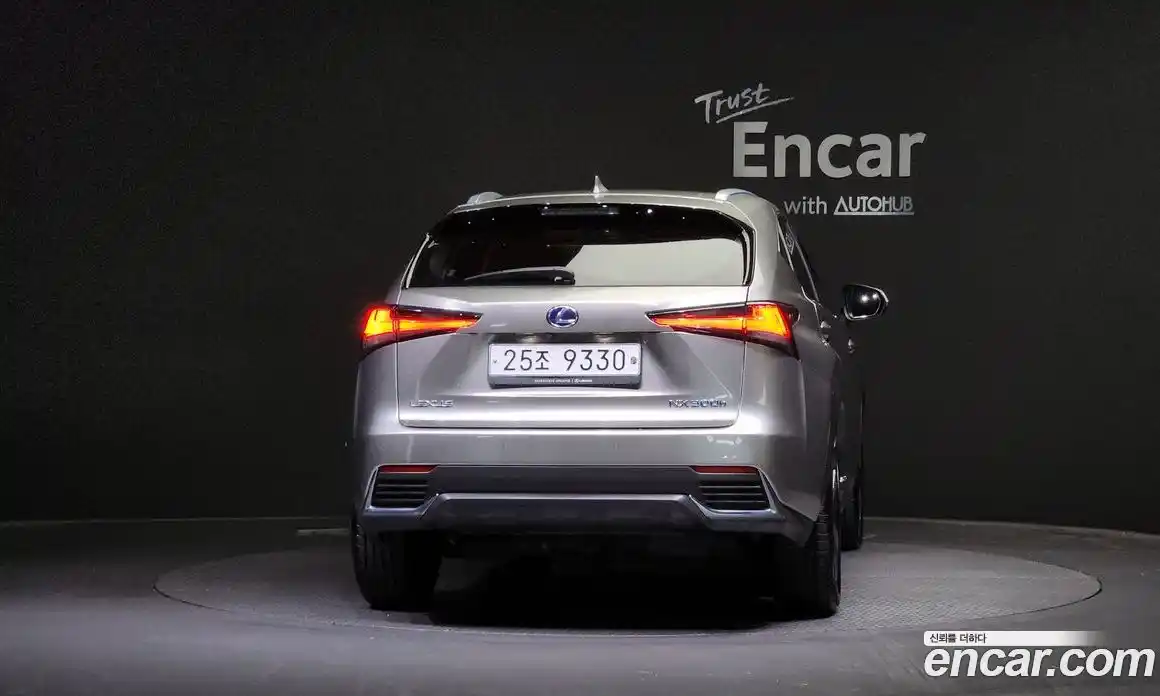 Lexus NX 2018 2.5 гидро в Москве № 168300, фото 4