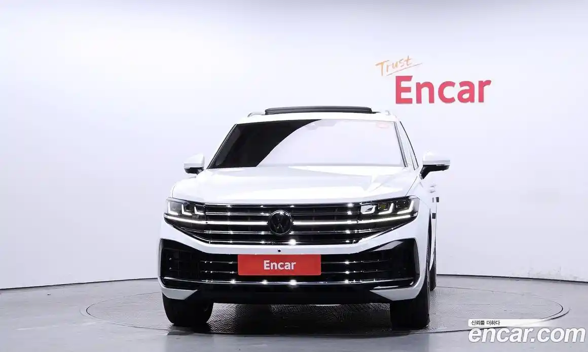 Volkswagen Touareg 2024 3.0 гидро в Москве № 168493, фото 3