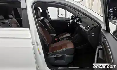 Volkswagen Tiguan 2022 2.0 гидро в Москве № 168654, миниатюра 11