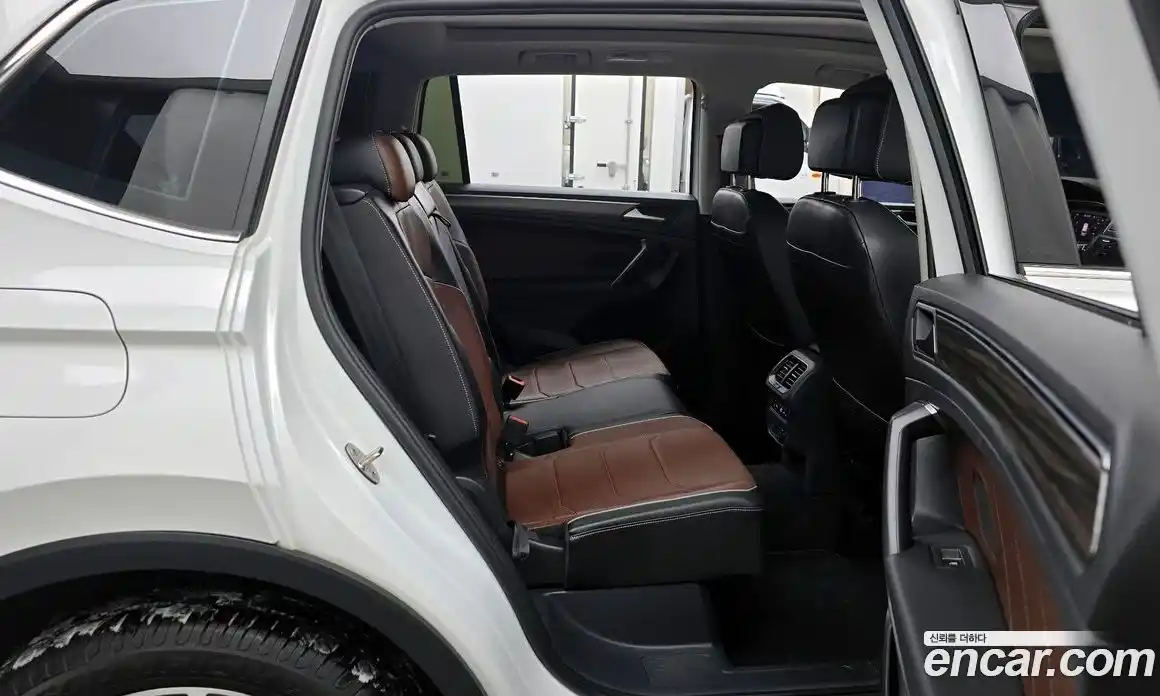 Volkswagen Tiguan 2022 2.0 гидро в Москве № 168654, фото 12