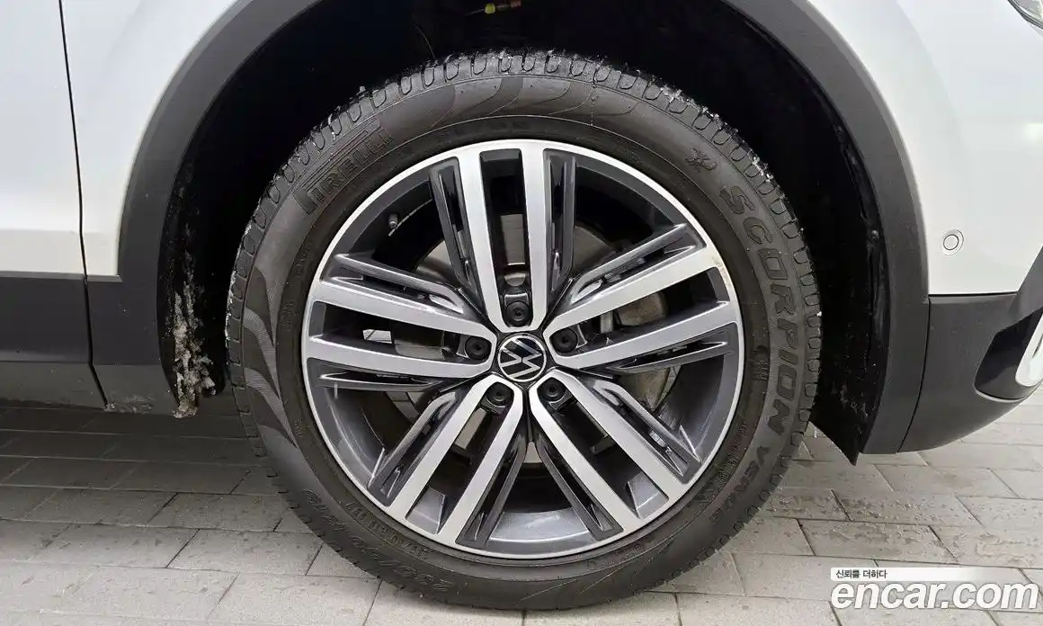 Volkswagen Tiguan 2022 2.0 гидро в Москве № 168654, фото 5