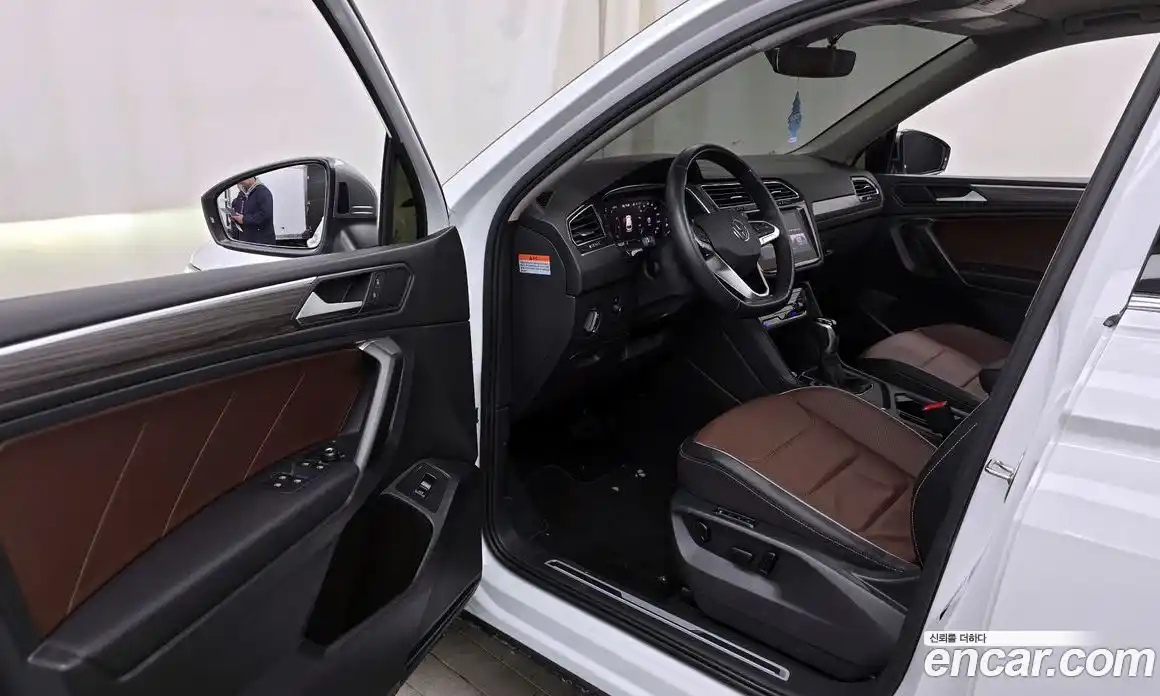 Volkswagen Tiguan 2022 2.0 гидро в Москве № 168654, фото 10