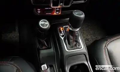 Jeep Wrangler 2023 2.0 гидро в Москве № 169336, миниатюра 9