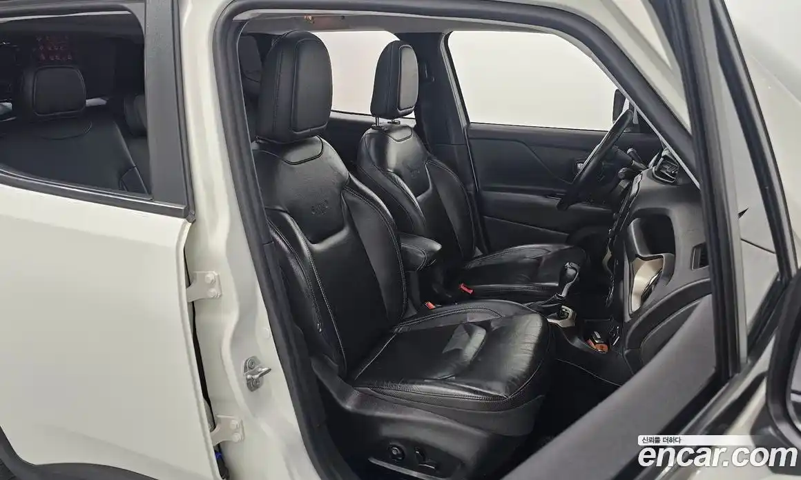 Jeep Renegade 2017 2.0 гидро в Москве № 169765, фото 11