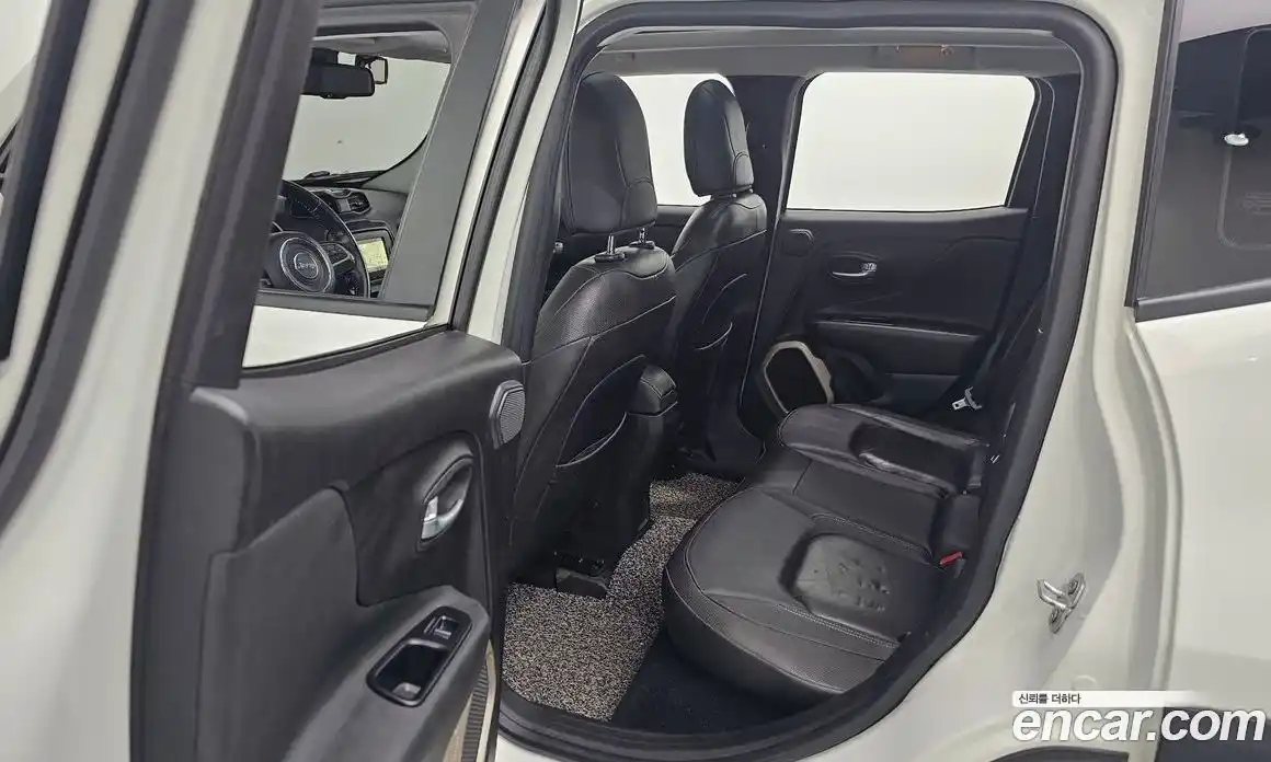 Jeep Renegade 2017 2.0 гидро в Москве № 169765, фото 12