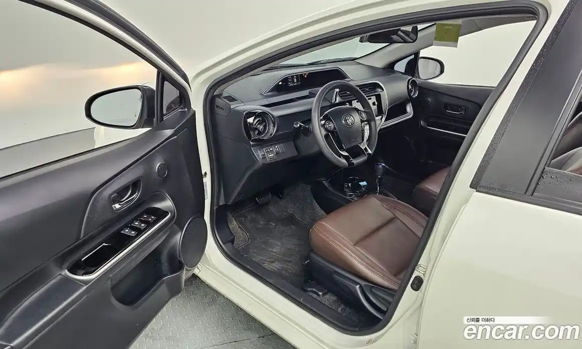 Toyota Prius 2018 1.5 гидро в Москве № 170290, фото 11