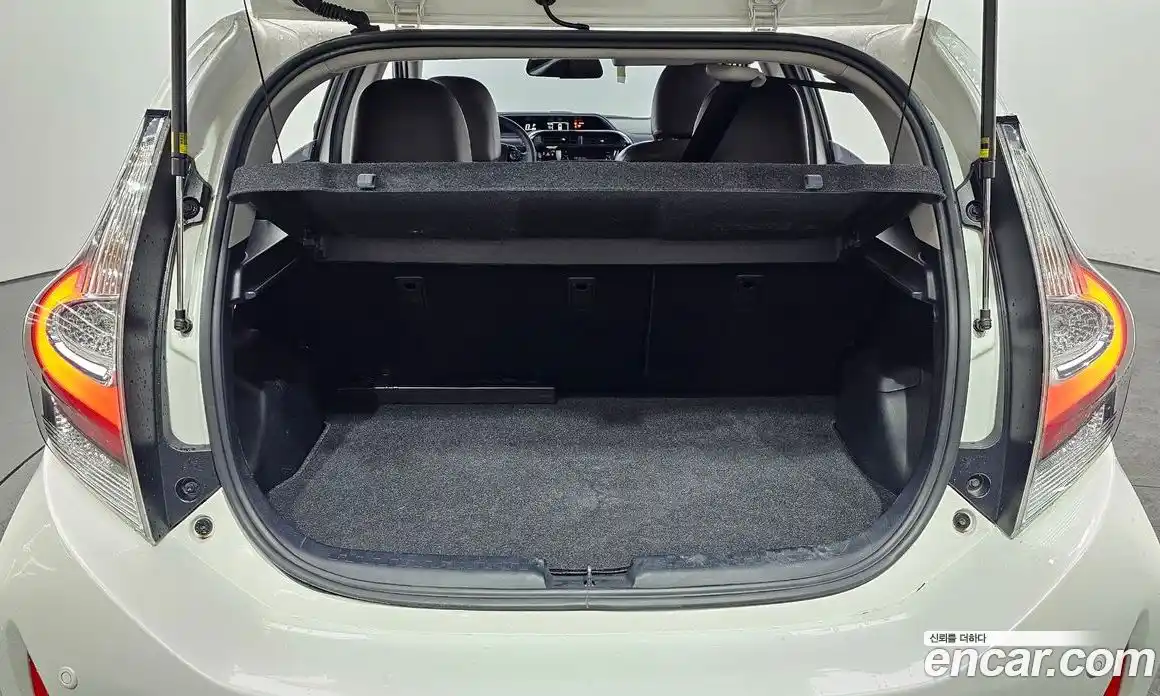Toyota Prius 2018 1.5 гидро в Москве № 170290, фото 20