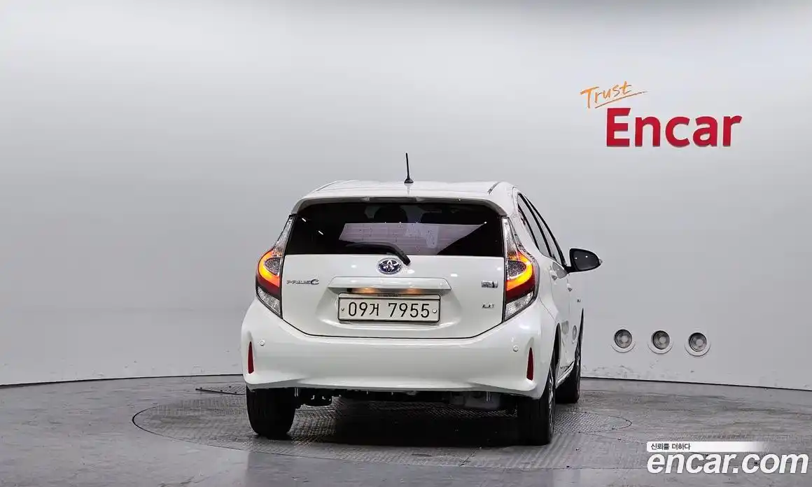 Toyota Prius 2018 1.5 гидро в Москве № 170290, фото 4