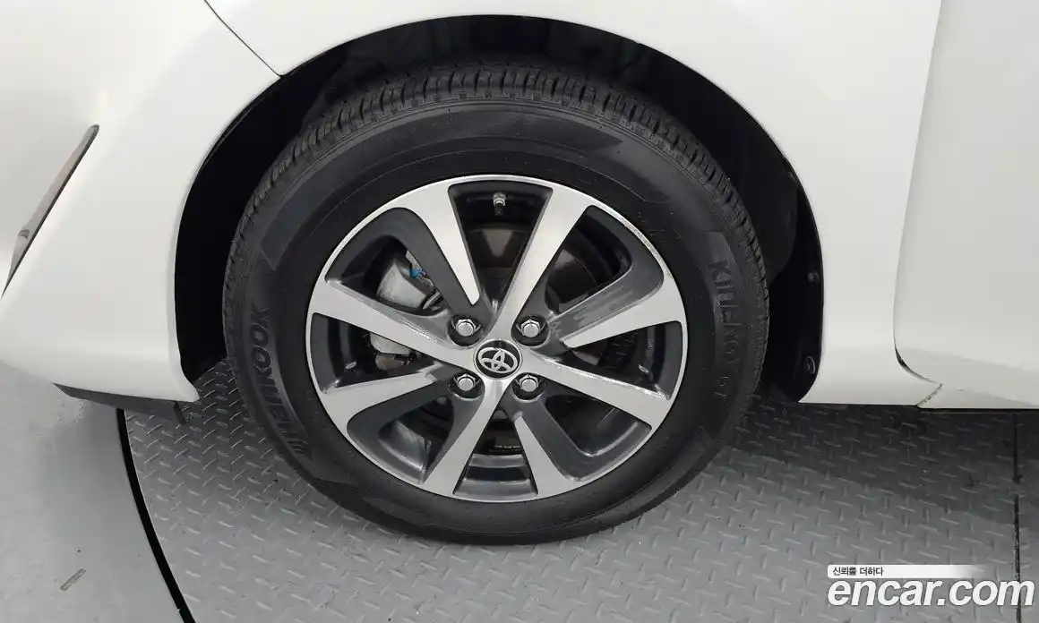 Toyota Prius 2018 1.5 гидро в Москве № 170290, фото 5