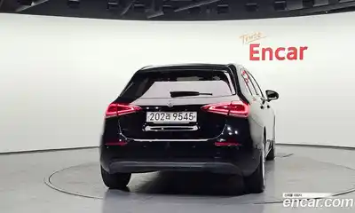 Mercedes-Benz A-Class 2019 2.0 гидро в Москве № 194836, миниатюра 4