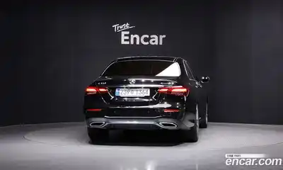 Mercedes-Benz E-Class 2021 2.0 гидро, миниатюра 4