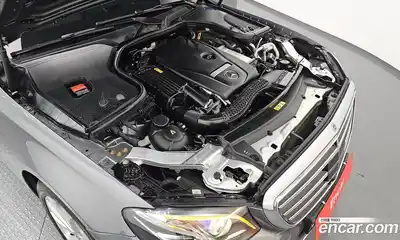 Mercedes-Benz E-Class 2020 2.0 гидро, миниатюра 6