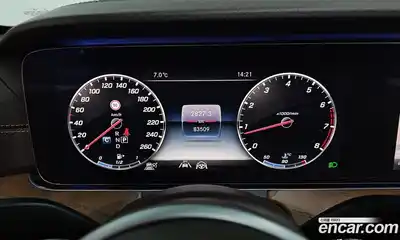 Mercedes-Benz E-Class 2020 2.0 гидро, миниатюра 8