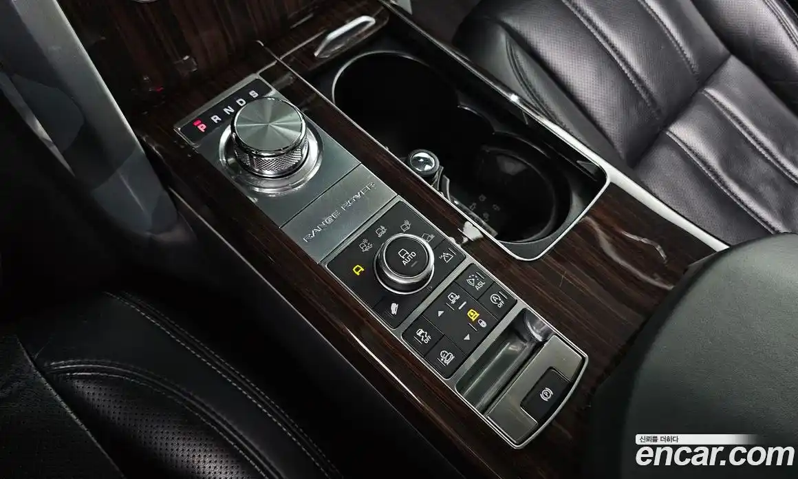 Land Rover Range-Rover 2016 4.4 гидро в Москве № 198126, фото 9