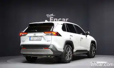 Toyota RAV4 2025 2.5 гидро в Москве № 199548, миниатюра 2