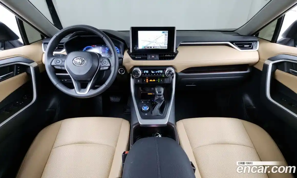 Toyota RAV4 2025 2.5 гидро в Москве № 199548, фото 7