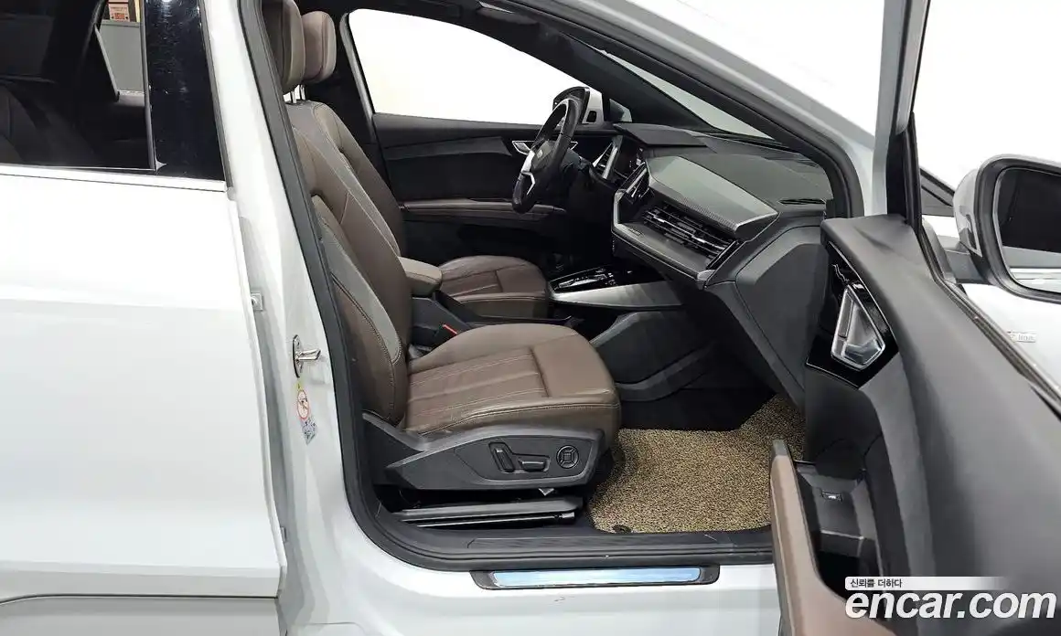 Audi Q4 e-tron 2022 0.2 гидро в Москве № 204361, фото 11