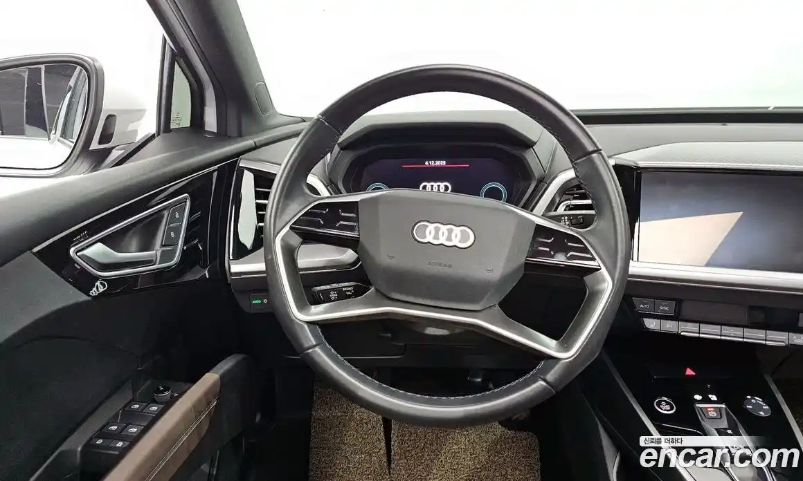 Audi Q4 e-tron 2022 0.2 гидро в Москве № 204361, фото 13