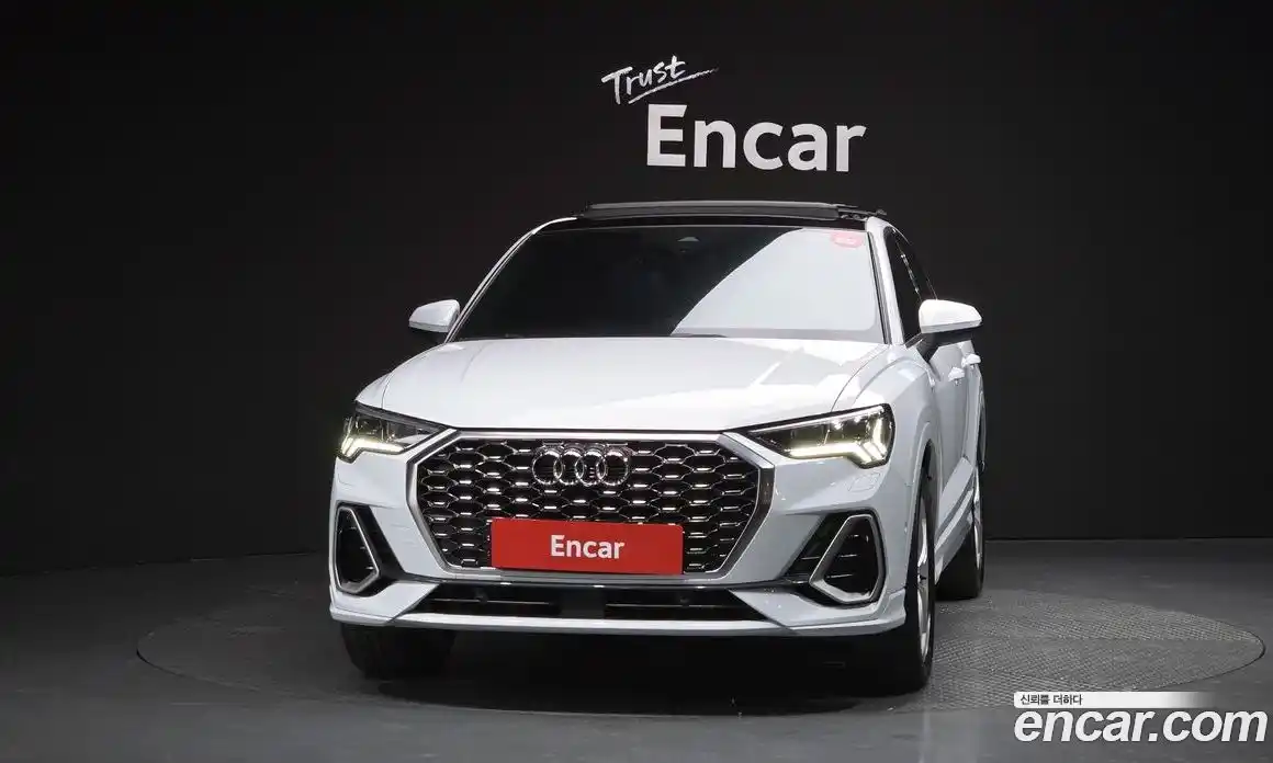 Audi Q3 2023 2.0 гидро в Москве № 209134, фото 3