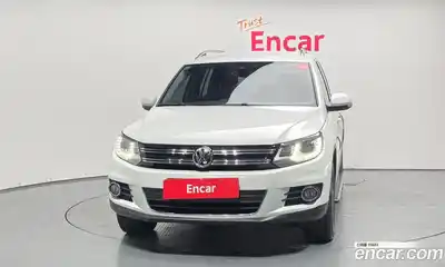 Volkswagen Tiguan 2015 2.0 гидро в Москве № 210246, миниатюра 3