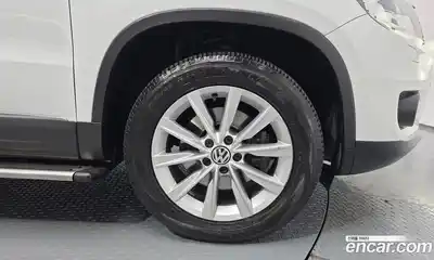 Volkswagen Tiguan 2015 2.0 гидро в Москве № 210246, миниатюра 5