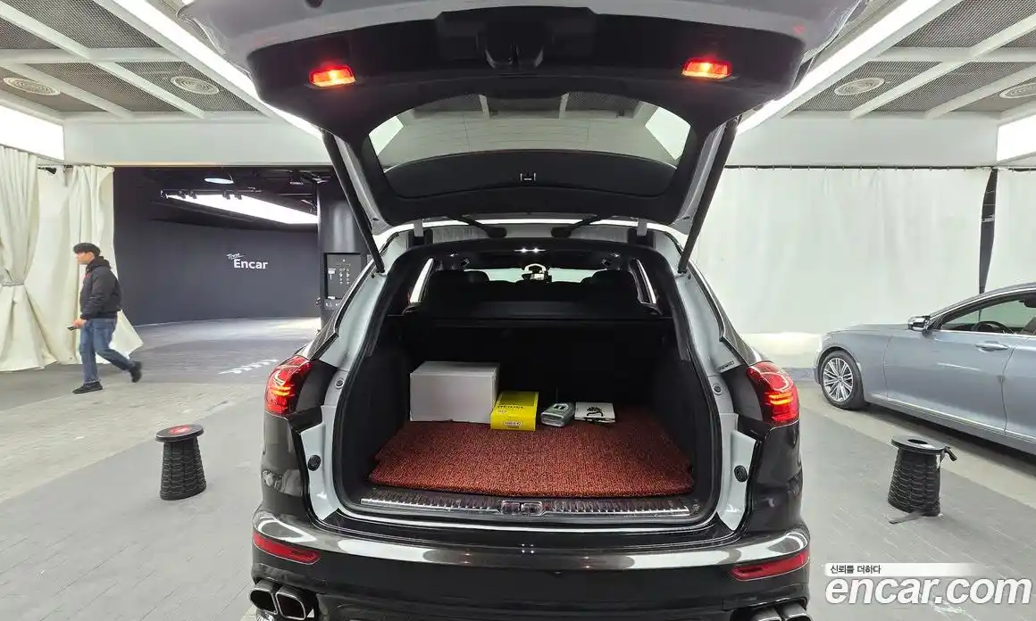 Porsche Cayenne 2015 3.0 гидро в Москве № 213270, фото 20