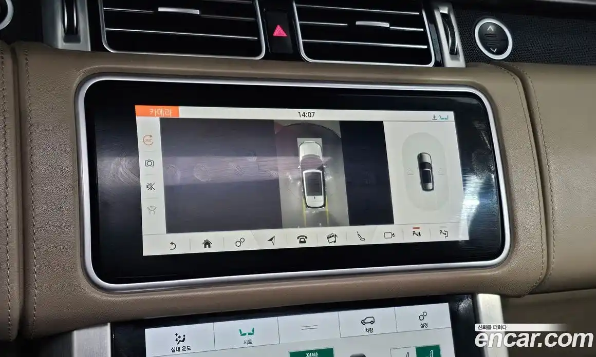 Land Rover Range-Rover 2018 4.4 гидро в Москве № 213818, фото 18