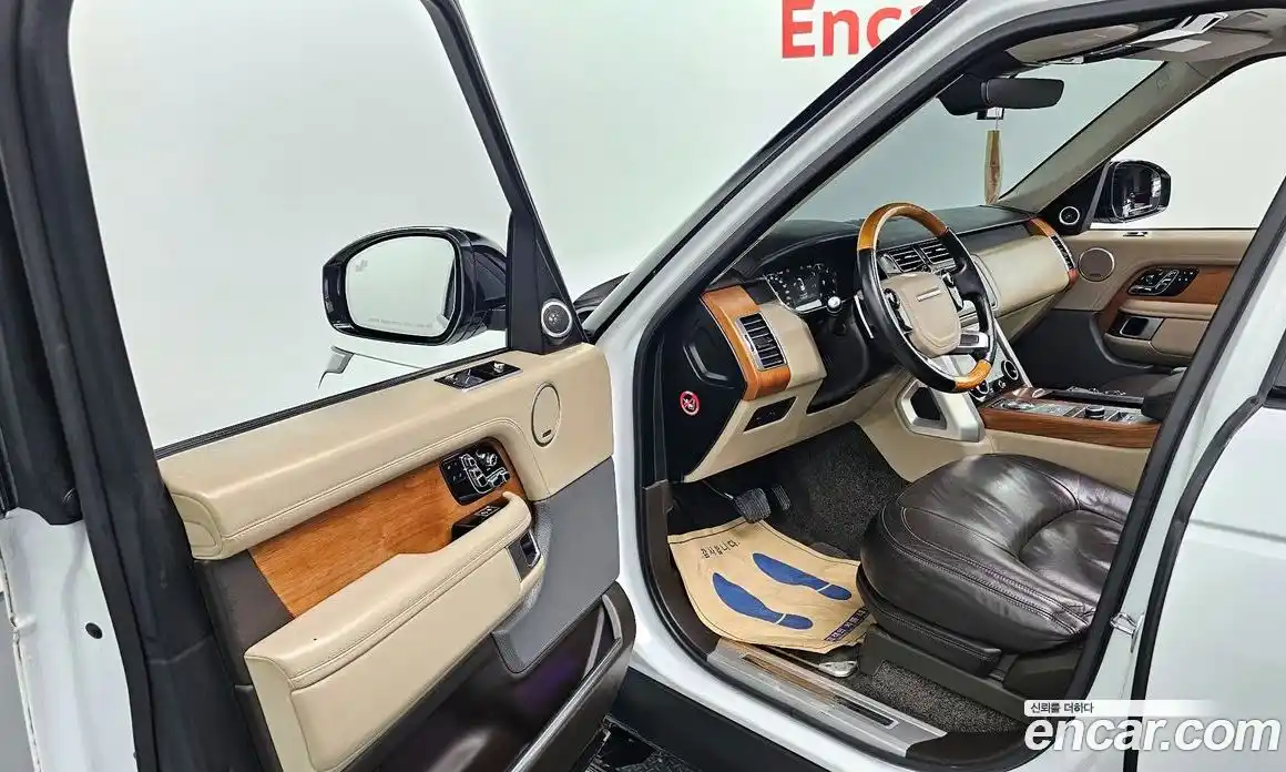 Land Rover Range-Rover 2018 4.4 гидро в Москве № 213818, фото 10