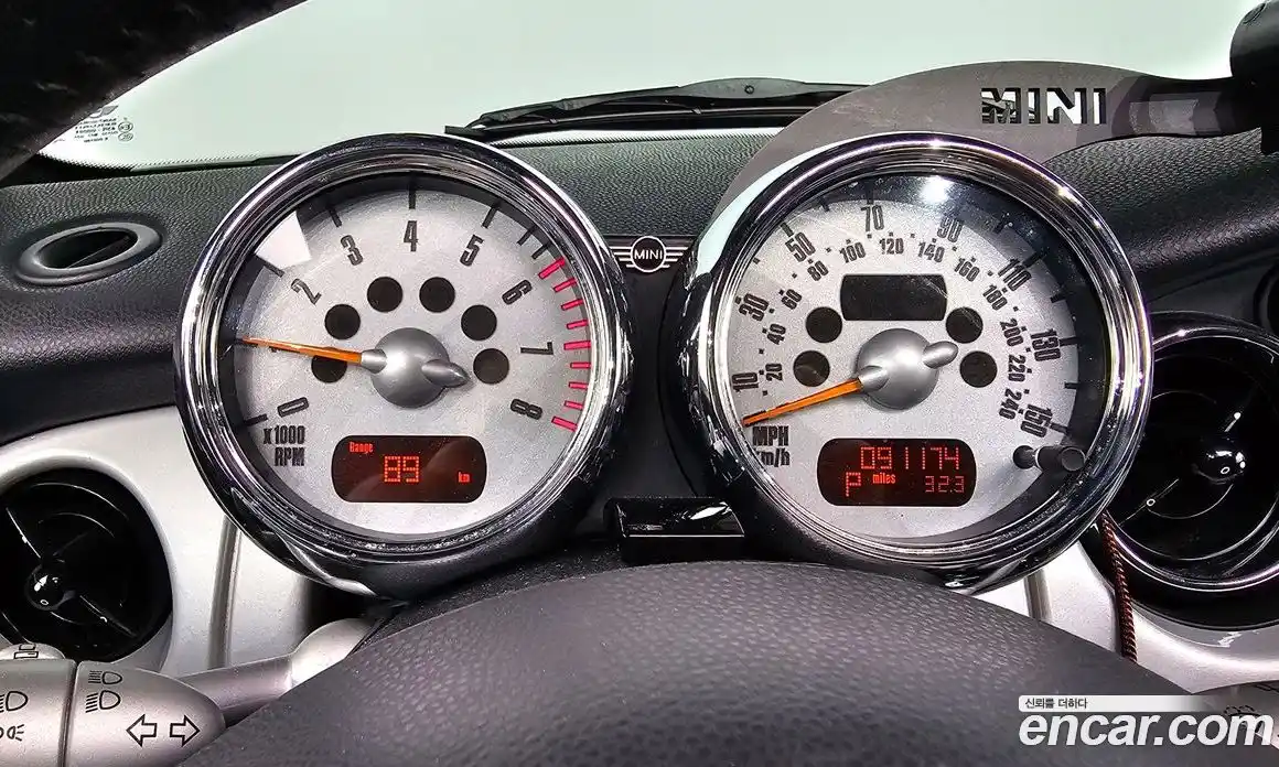 Mini Cooper 2004 1.6 гидро в Москве № 214369, фото 8
