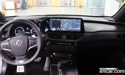 Lexus UX 2025 2.0 вариатор в Москве № 214725, миниатюра 11
