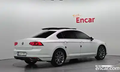Volkswagen Passat 2021 2.0 гидро в Москве № 214884, миниатюра 2