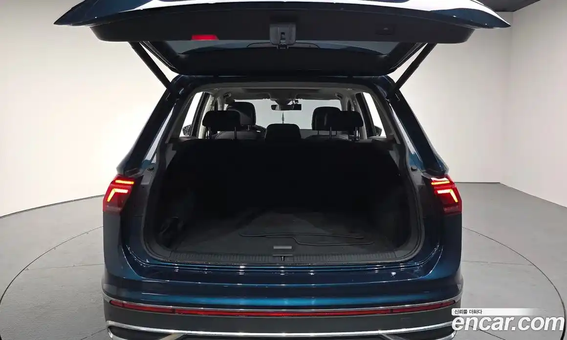 Volkswagen Tiguan 2024 2.0 гидро в Москве № 214905, фото 20