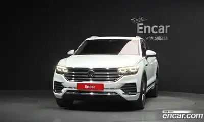 Volkswagen Touareg 2022 3.0 гидро в Москве № 215174, миниатюра 3