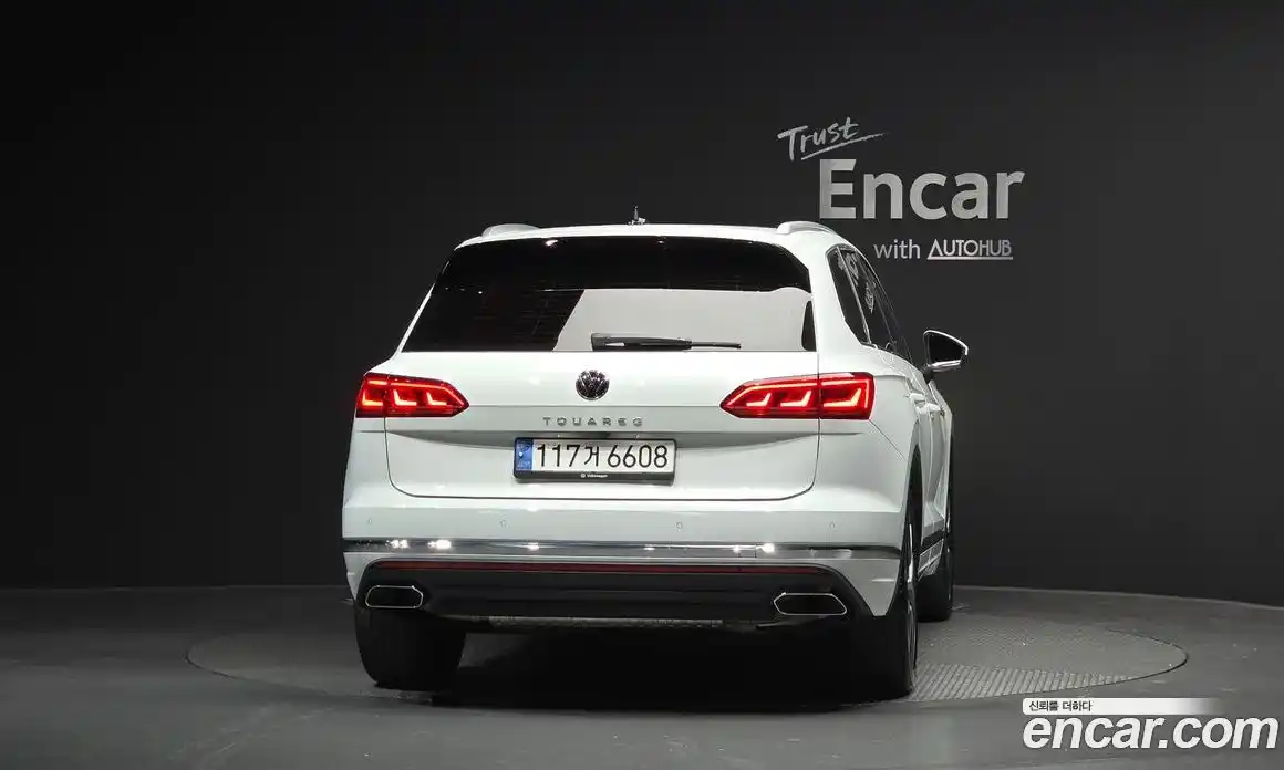 Volkswagen Touareg 2022 3.0 гидро в Москве № 215174, фото 4