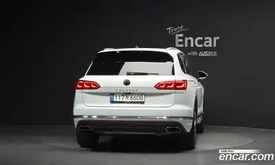Volkswagen Touareg 2022 3.0 гидро в Москве № 215174, миниатюра 4