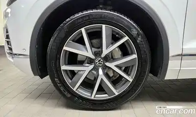 Volkswagen Touareg 2022 3.0 гидро в Москве № 215174, миниатюра 5