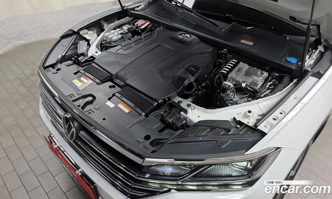 Volkswagen Touareg 2022 3.0 гидро в Москве № 215174, фото 6