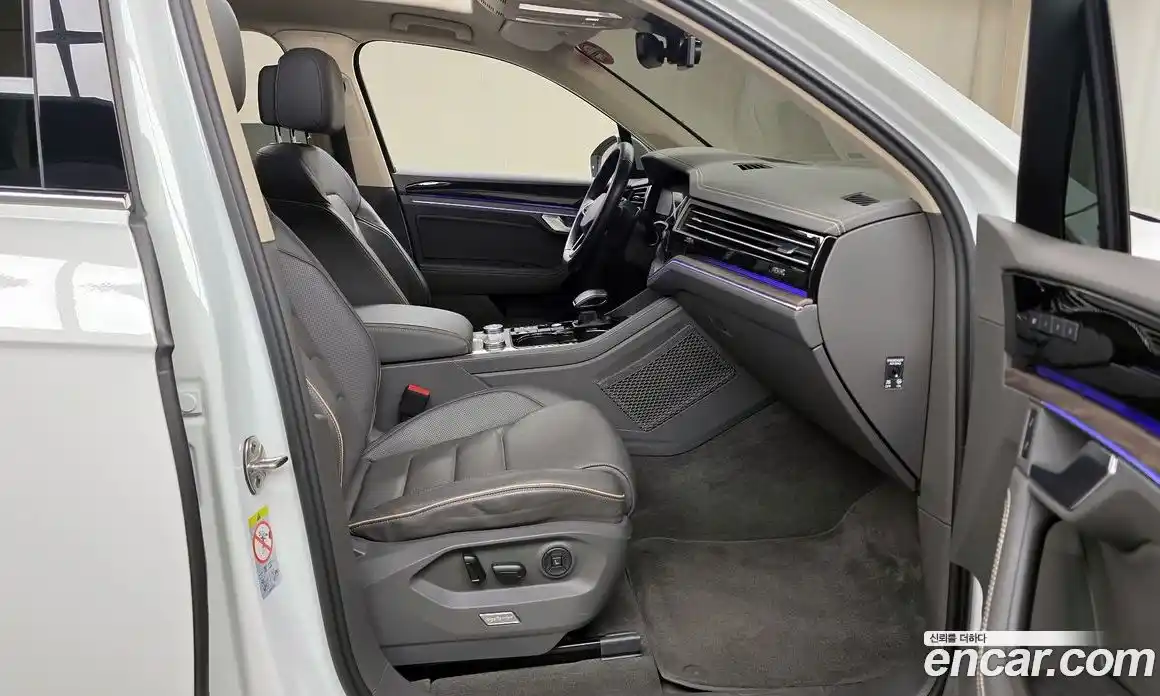 Volkswagen Touareg 2022 3.0 гидро в Москве № 215174, фото 10