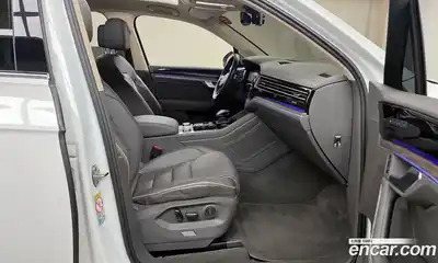Volkswagen Touareg 2022 3.0 гидро в Москве № 215174, миниатюра 10