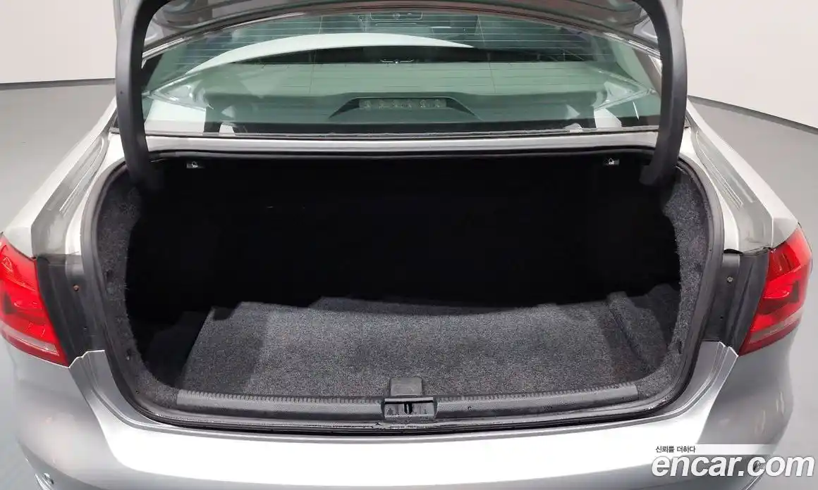 Volkswagen Passat 2014 2.0 гидро в Москве № 215213, фото 20