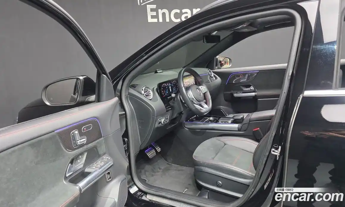 Mercedes-Benz GLA-Class 2023 2.0 гидро в Москве № 224632, фото 12
